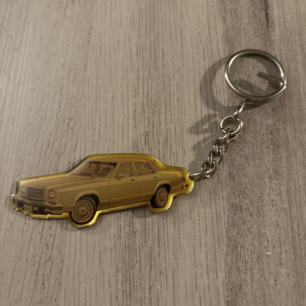 Ford Granada 1975 Advertising Vintage Metal Keychain Gold Tone Car Collectible